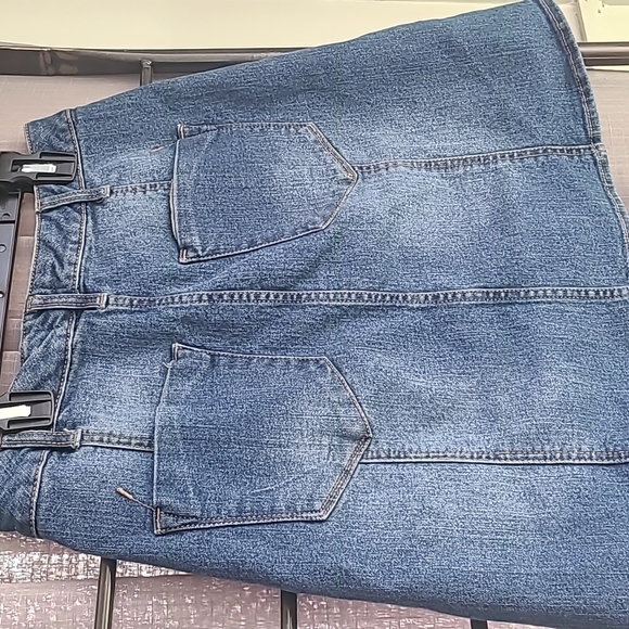 Jean button front skirt - Picture 2 of 3